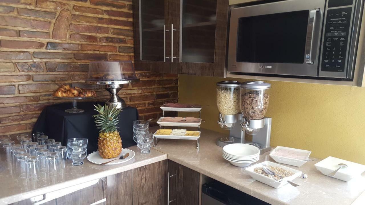 יוהנסבורג Villa Mikamora מראה חיצוני תמונה